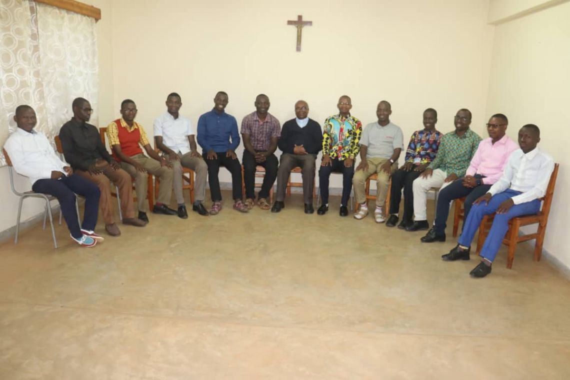 L'EQUIPE DE VIE AU SERVICE DE LA VOCATION SACERDOTALE